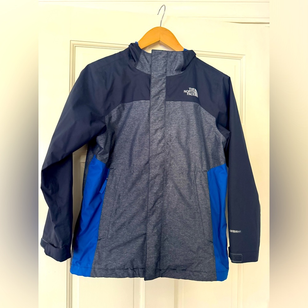 North Face Boys Vortex Triclimate Jacket.  Size Medium (10-12).